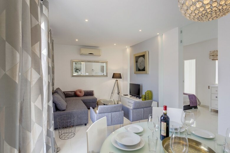 Apartamentos Magical Rooftop Penthouse, Best Location In Sliema!