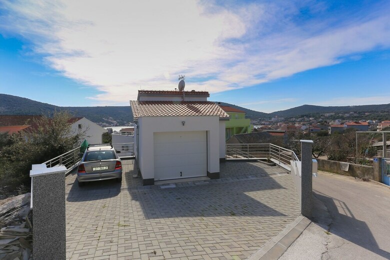 House Ivica