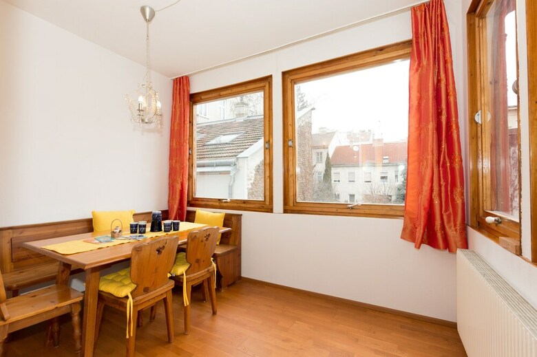 Marthas Veranda Apartment