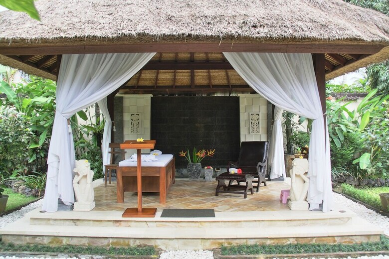 Hotel Nusa Indah Villa