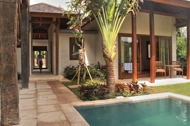 Hotel Nusa Indah Villa