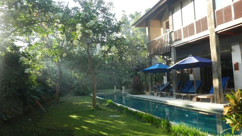 Hotel Nusa Indah Villa