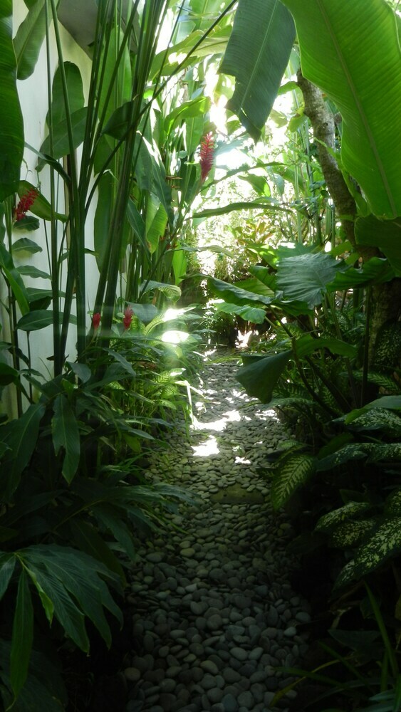 Hotel Nusa Indah Villa