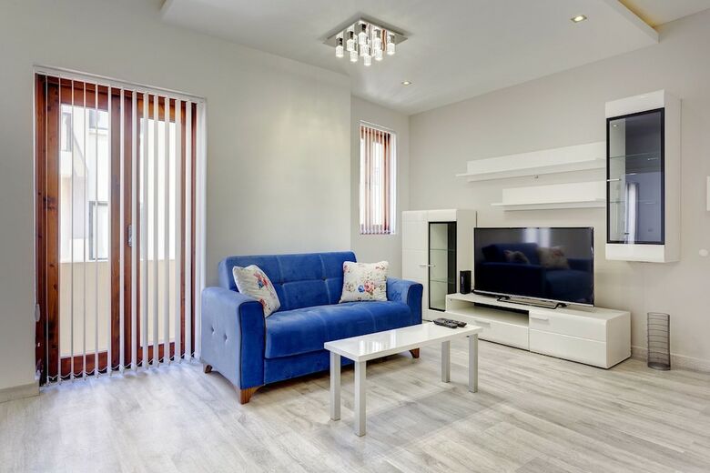 Splendid Apartment, Steps Away From The Sea