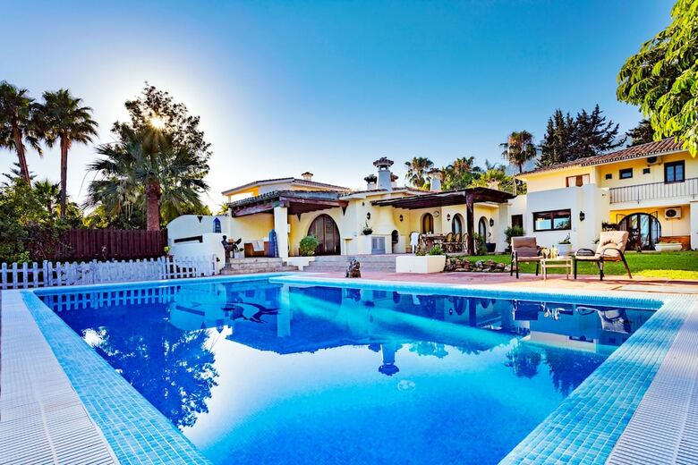Oleholidays Villa Mediterranea Urb. Sierra Blanca
