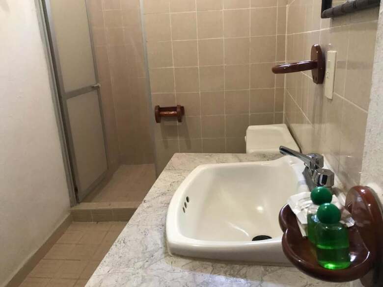 Hotel Yaxch�