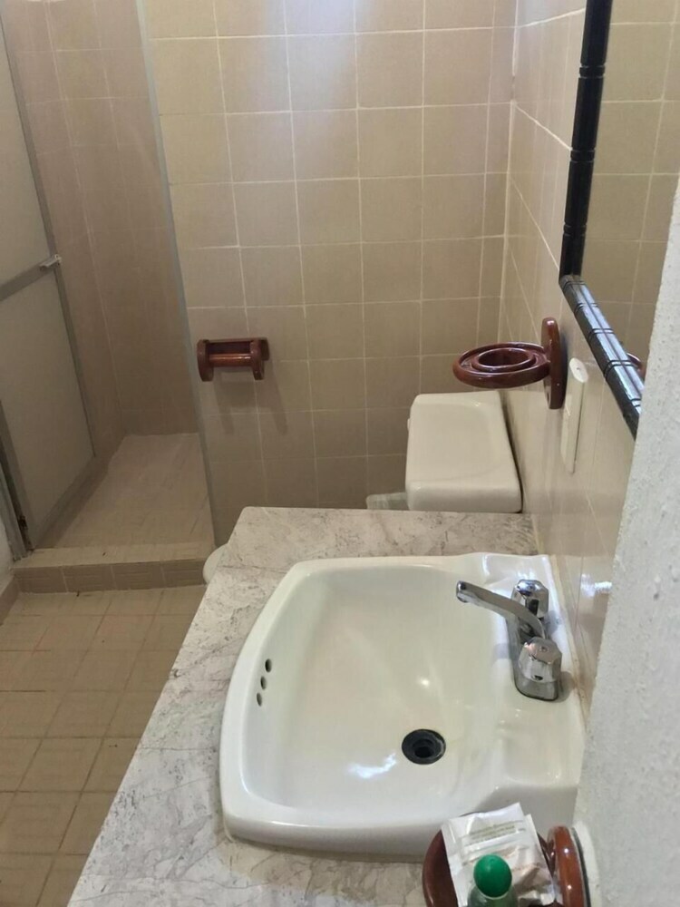 Hotel Yaxch�