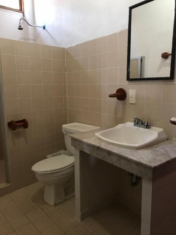 Hotel Yaxch�