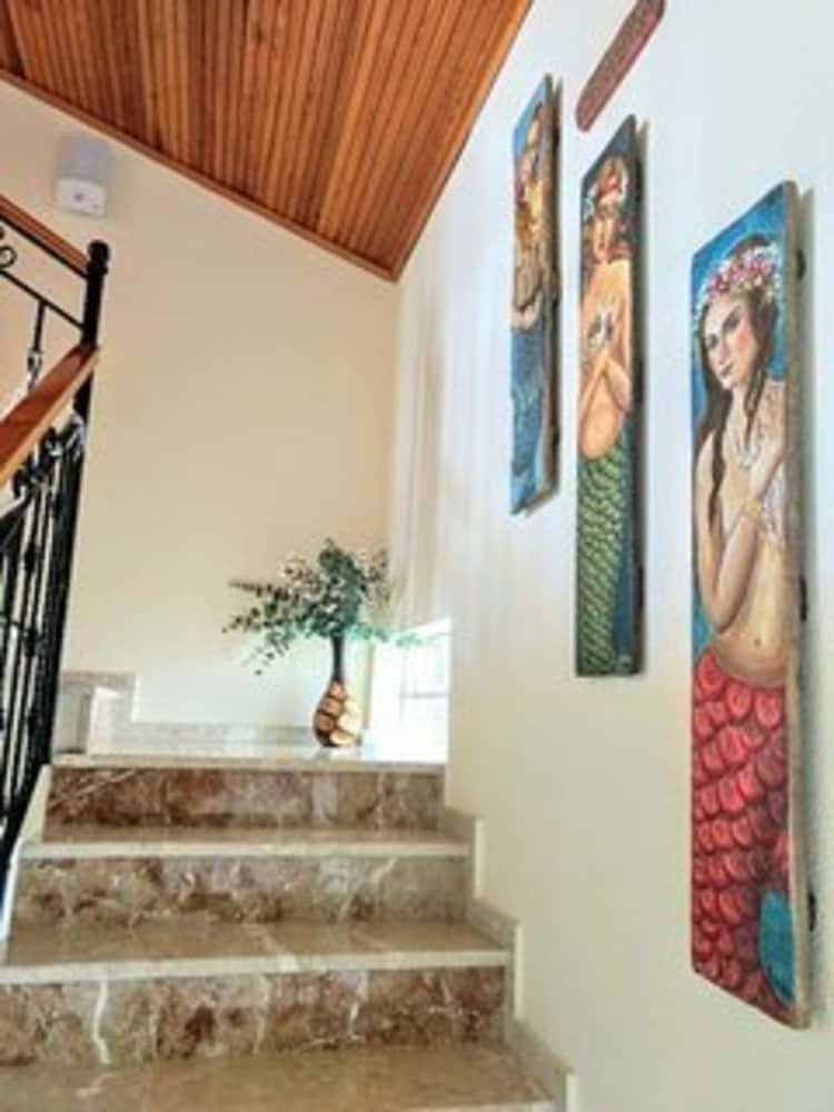 Villa Ruya, Stunning Sea Views