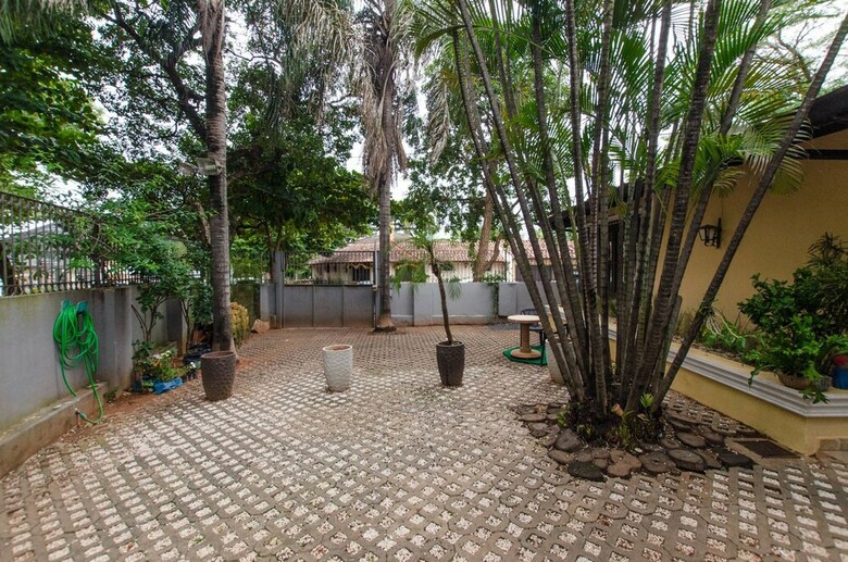 Apartamentos Bright Studio Surrounded By Trees