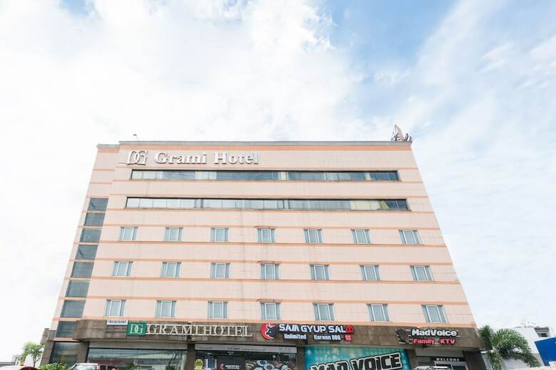 Oyo 224 Dg Grami Hotel