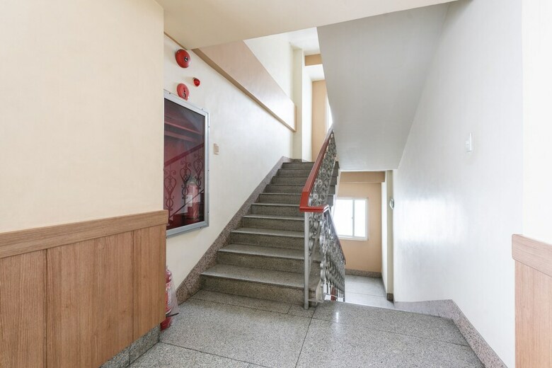 Oyo 224 Dg Grami Hotel