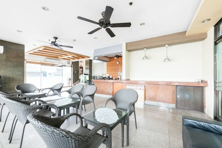 Oyo 224 Dg Grami Hotel