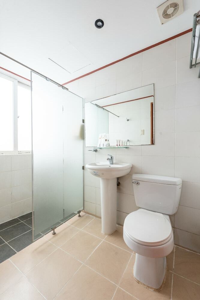 Oyo 224 Dg Grami Hotel
