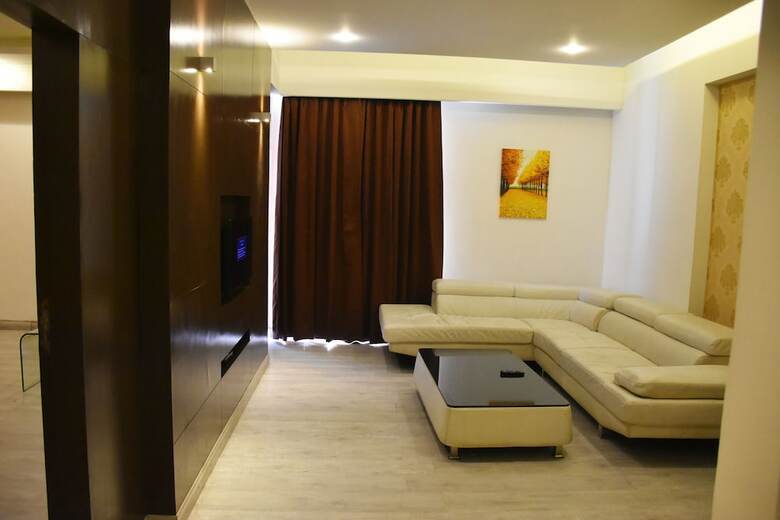 Hotel Jagrati Ananta Express