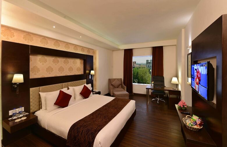 Hotel Jagrati Ananta Express