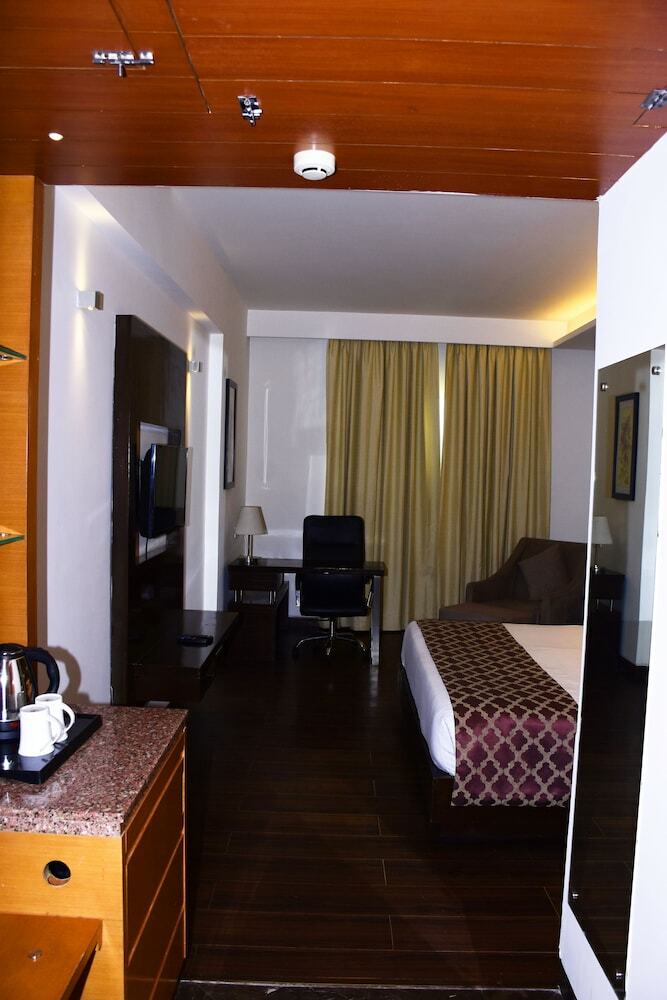 Hotel Jagrati Ananta Express