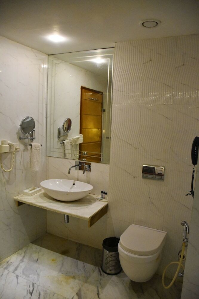 Hotel Jagrati Ananta Express