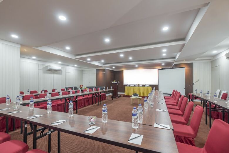 Oyo 1114 Hotel Denpasar Makassar