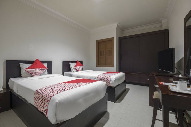 Oyo 1114 Hotel Denpasar Makassar