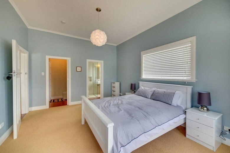 Awesome 3 Bed Wellington House