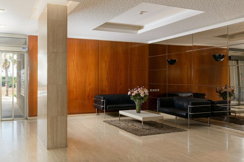 Apartamento 3br Apt. Steps From Sea W Parking