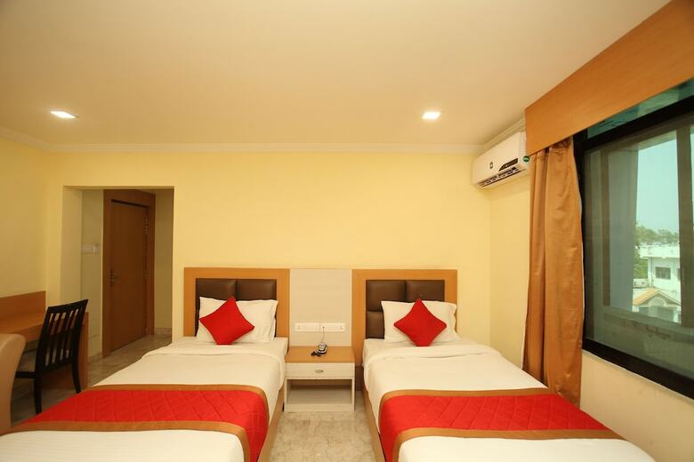 Capital O 494 Hotel Kitchen Hut