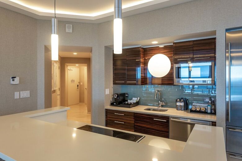 Apartamentos Oceanview Condo In Central Beach