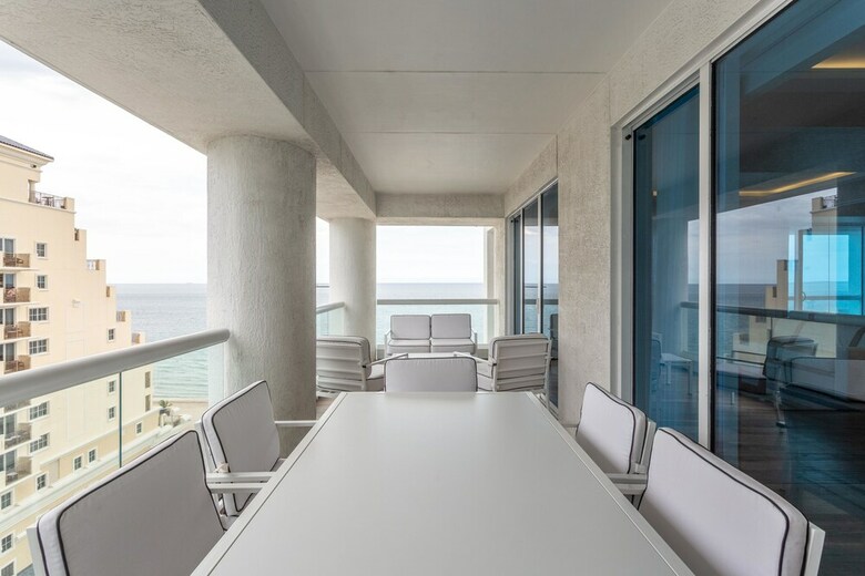 Apartamentos Oceanview Condo In Central Beach