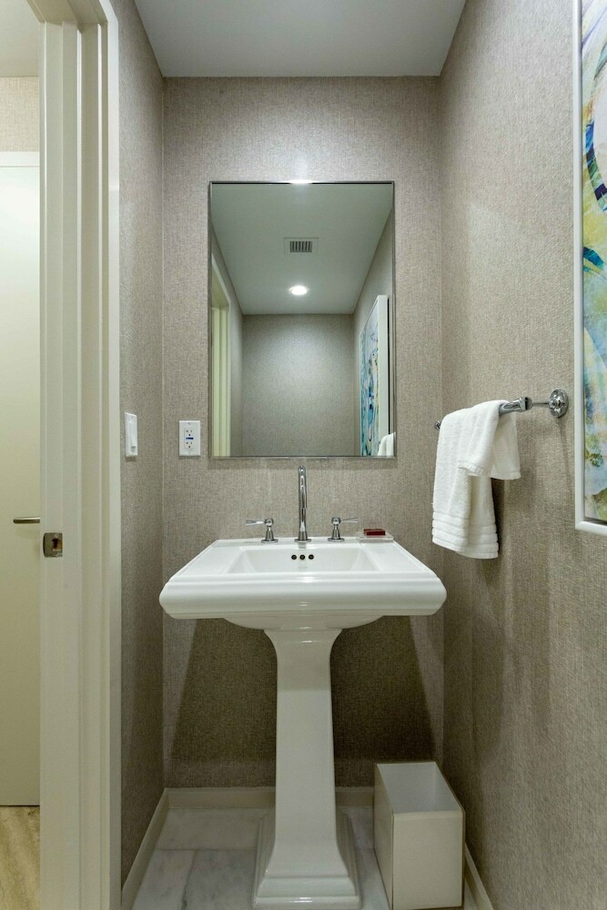 Apartamentos Oceanview Condo In Central Beach