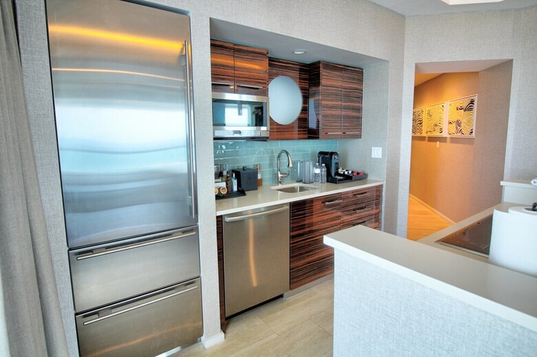 Luxury Oceanfront Condo With Large Balcony