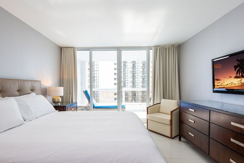 Apartamentos Sea-view Romantic Suite Minutes From The Beach