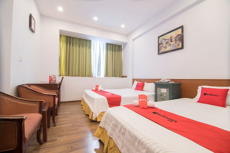 Hotel Reddoorz Plus Near Van Mieu Quoc Tu Giam