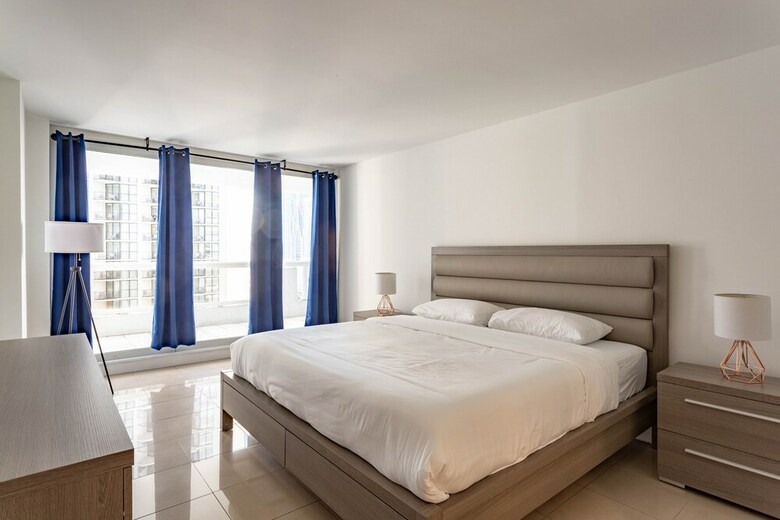 Apartamentos Spacious One Bedroom Centrally Located