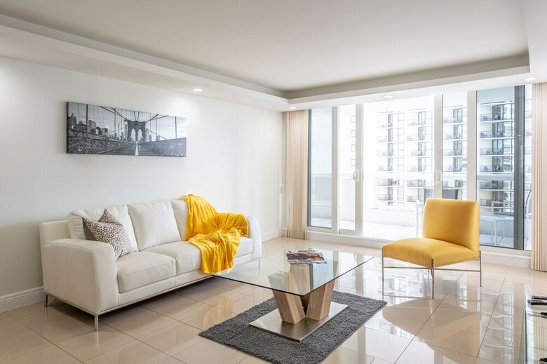 Apartamentos Spacious One Bedroom Centrally Located