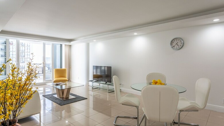Apartamentos Spacious One Bedroom Centrally Located