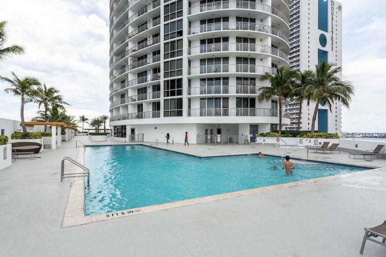 Apartamentos Bayview Gem At Opera Tower
