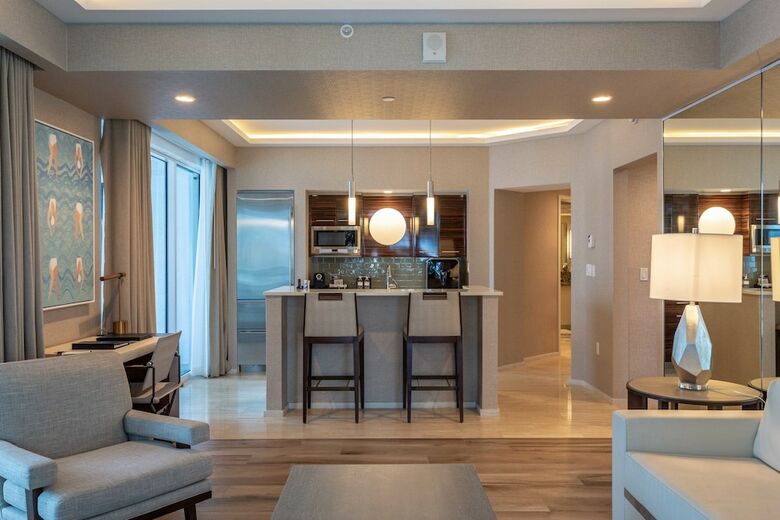 Apartamentos Charming Beachfront Condo With Large Balcony