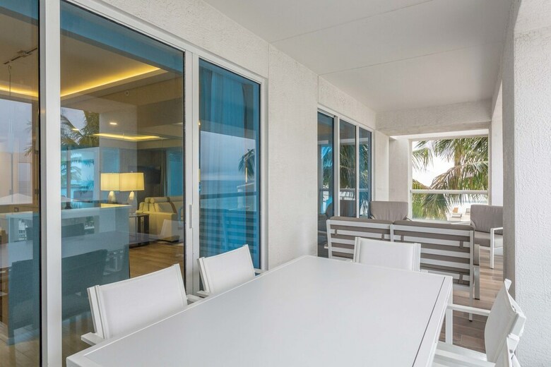 Apartamentos Charming Beachfront Condo With Large Balcony