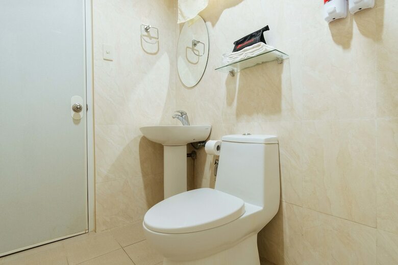 Hotel Reddoorz Premium Near Pristine Beach