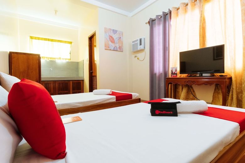 Hotel Reddoorz @ Wescom Road Palawan