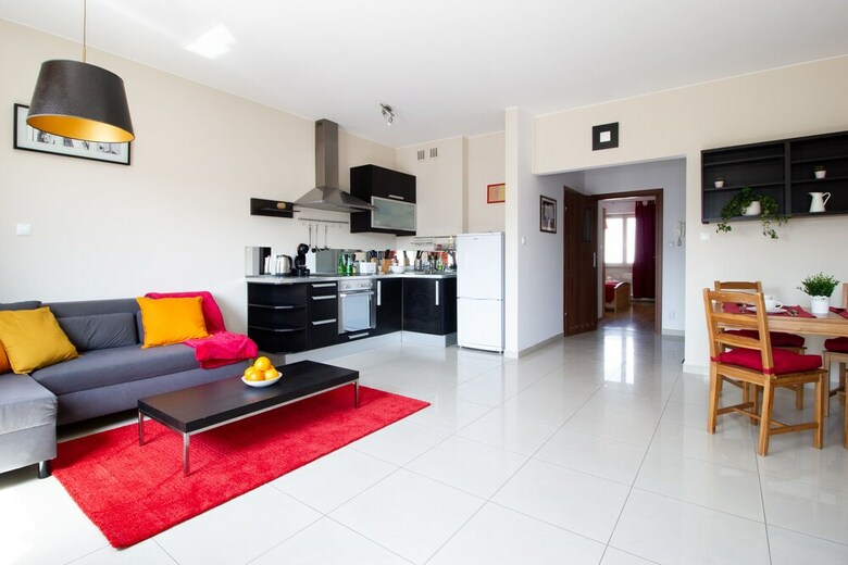Wilanow Apartment With Balcony