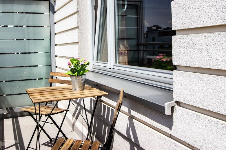 Wilanow Apartment With Balcony