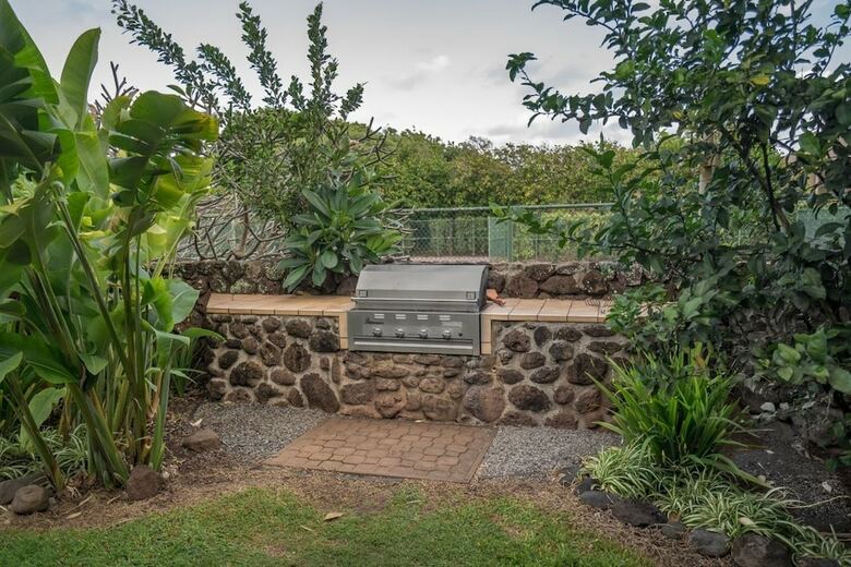 Molokai Vacation Properties - Ke Nani Kai