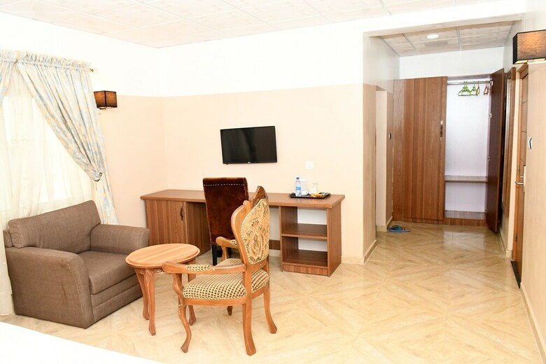 Hotel Goodview Suites& Apartments