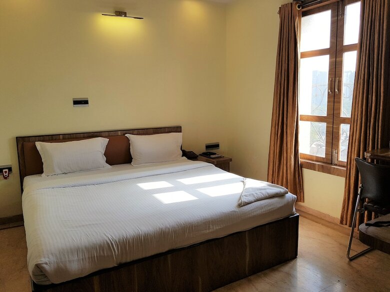 Hotel Hexa Benzy Palace