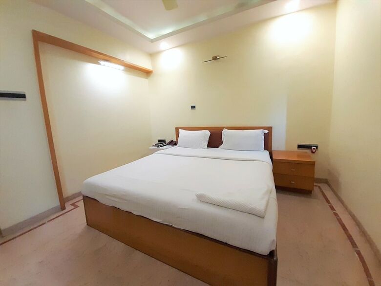 Hotel Hexa Benzy Palace