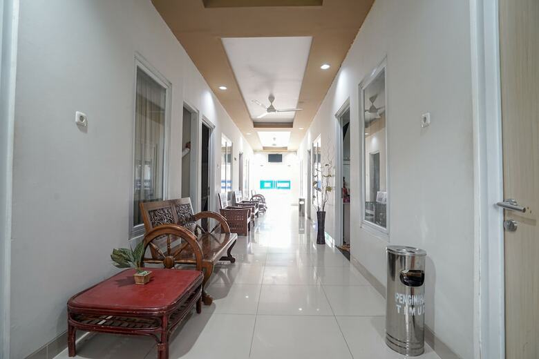 Hostal Oyo 958 Penginapan Timur