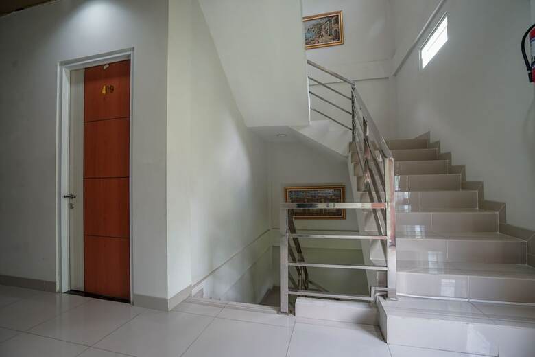 Hostal Oyo 958 Penginapan Timur