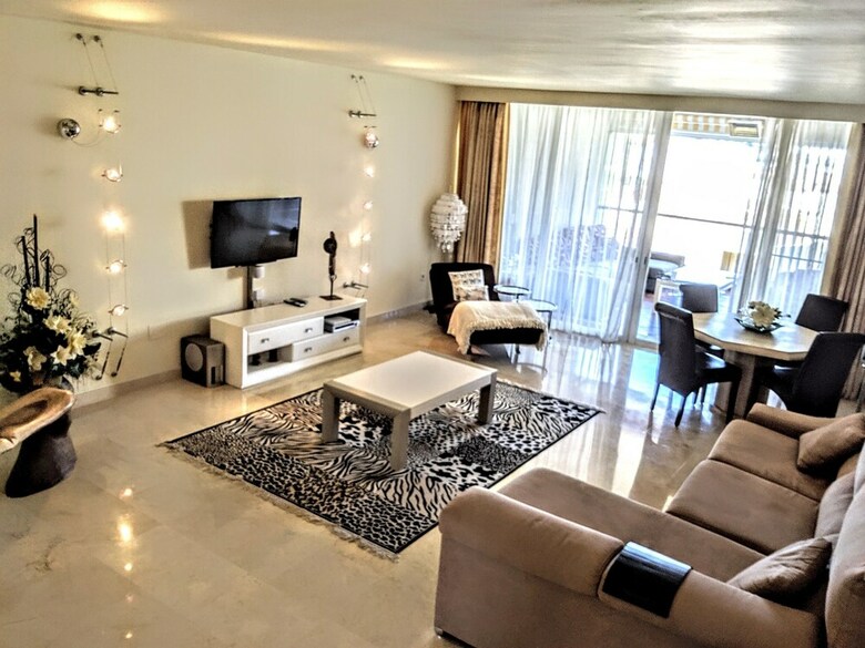 Apartamentos Las Olas Riviera